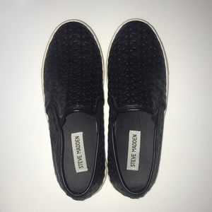 Steve Madden Excel Slip on sneaker size 6.5